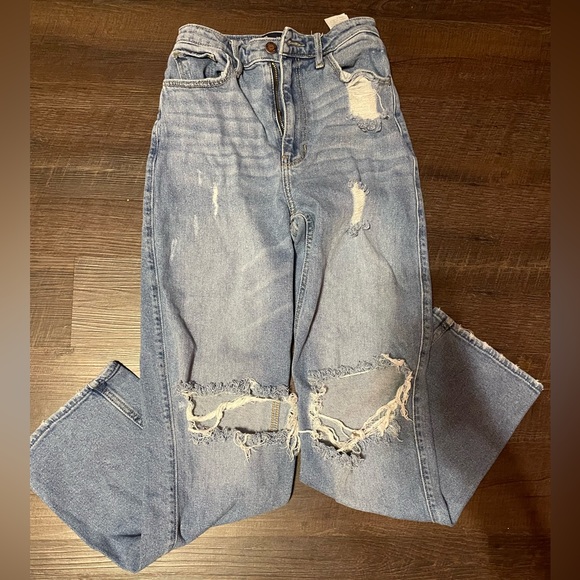 Ripped Ultra High Rise Dad Jean|| Medium Wash || - Picture 2 of 5